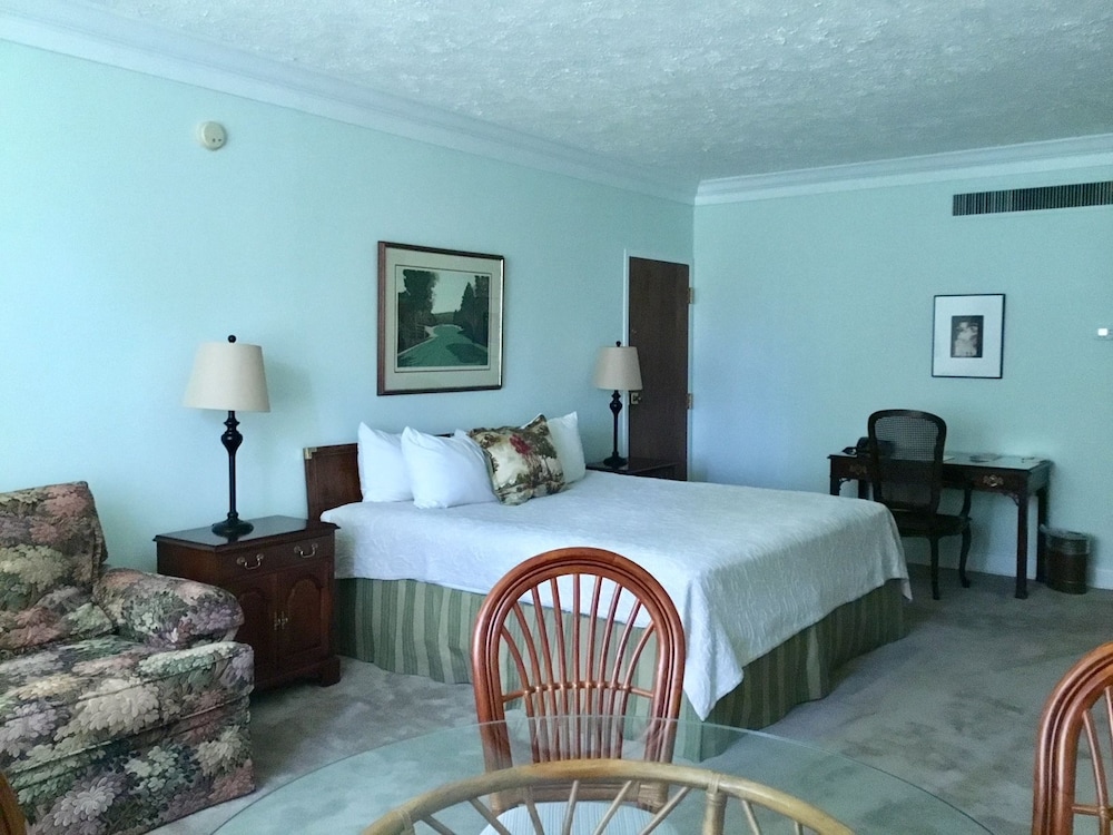 The Inn at Houndslake - photo 25