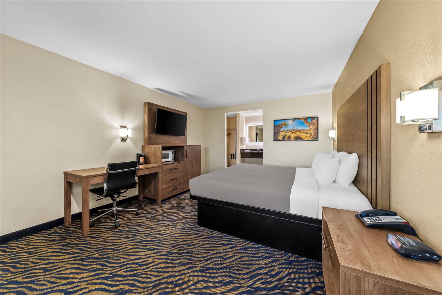 Quality Inn & Suites - photo 15