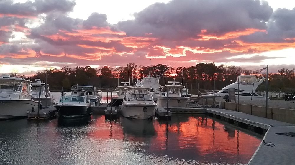 Heron Suites — hotel in Southold
