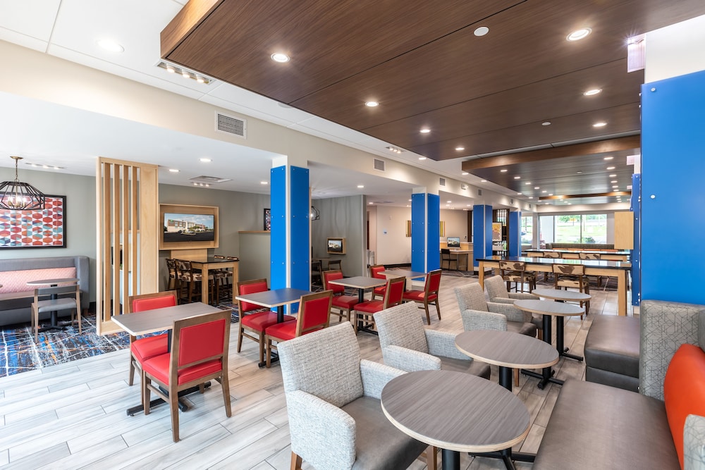 Holiday Inn Express & Suites Greenville S Piedmont by IHG - photo 49