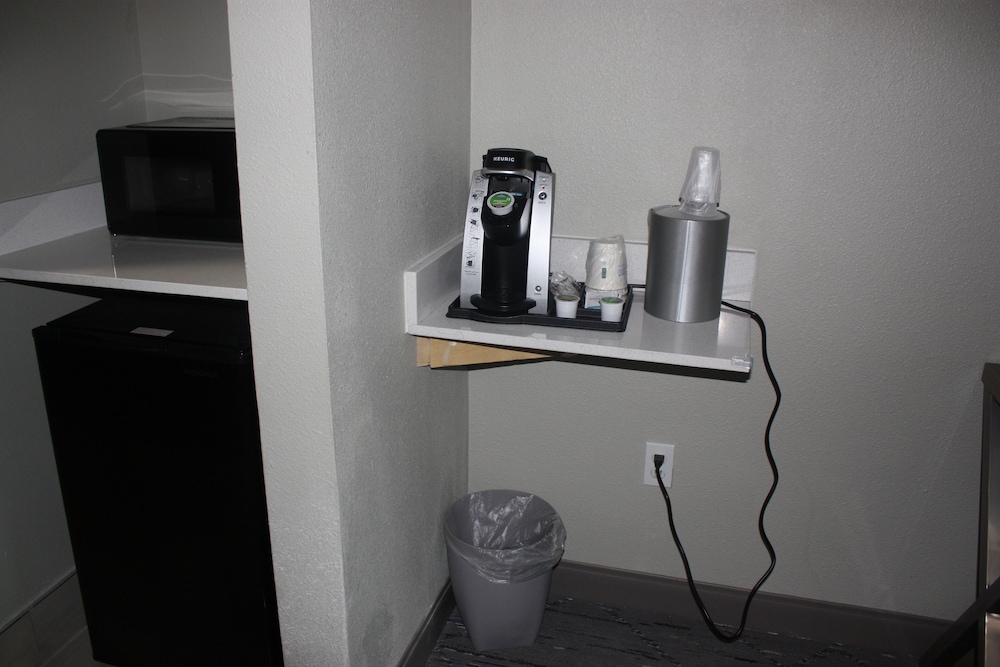 Holiday Inn Express Hotel & Suites Shamrock North by IHG - photo 18