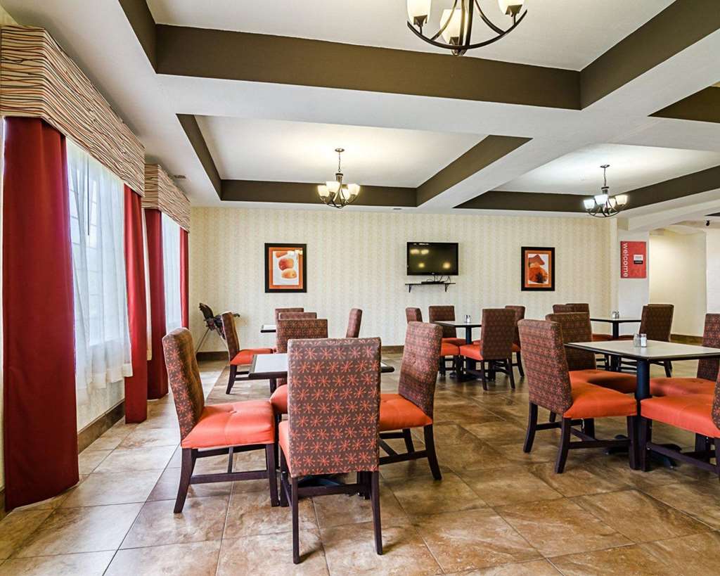 Comfort Inn & Suites Lawrence University Area - photo 34