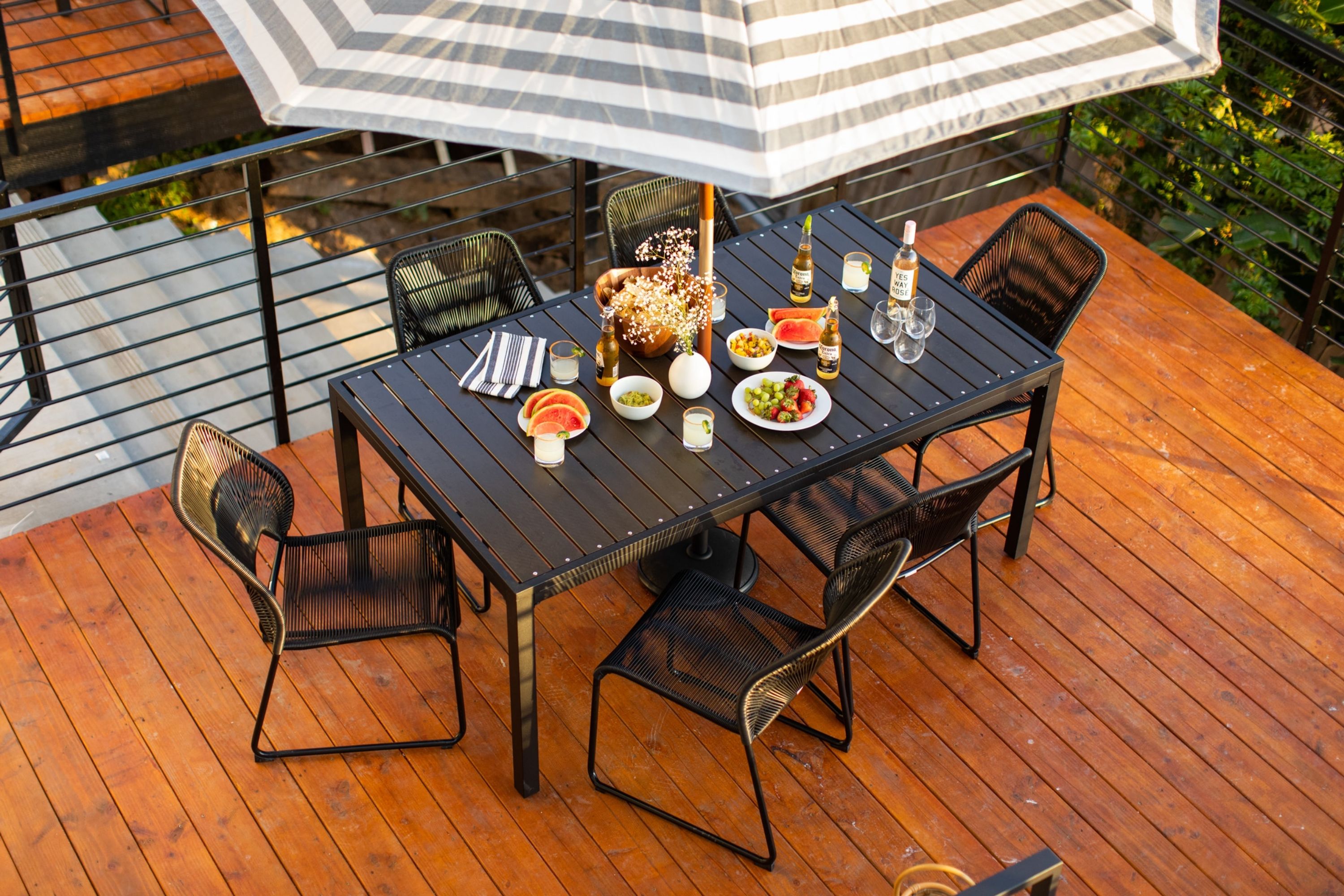 Avalon III by Avantstay Mins to Gaslamp Zoo & Airport Beautiful Deck w BBQ - photo 5
