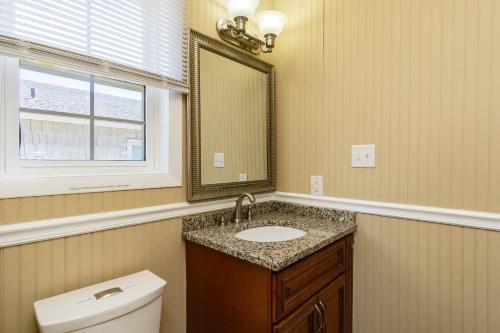 A Beach Music Paradise Too by Oak Island Accommodations - photo 20