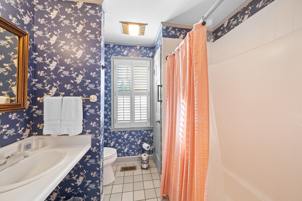 The Inn on North Jefferson - photo 28
