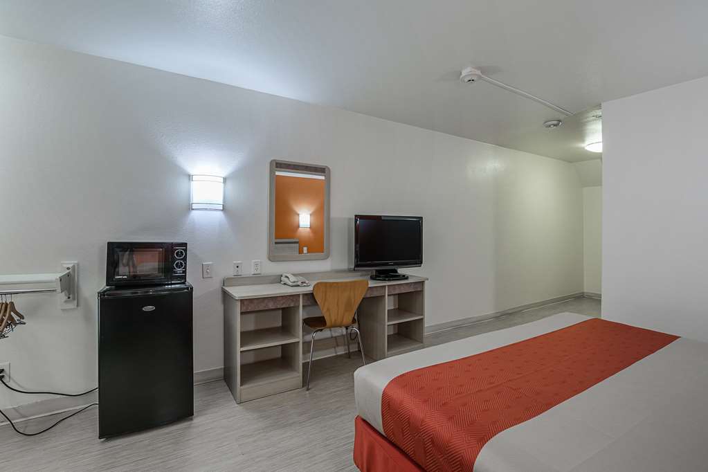 Motel 6 Pasadena TX - photo 8