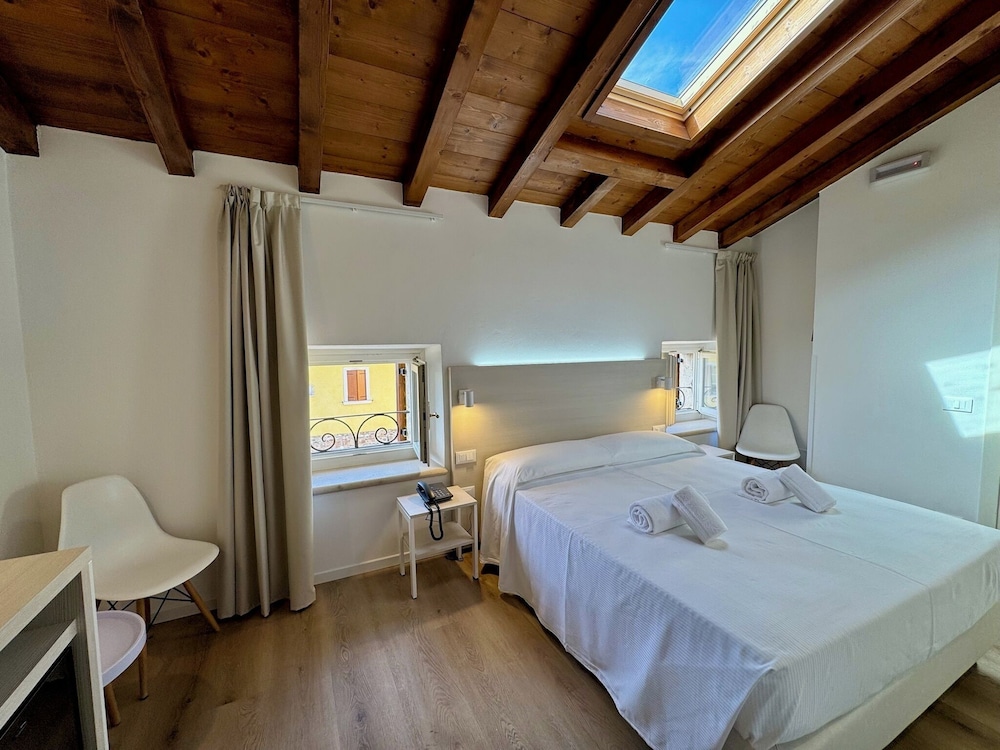 Corte Impero Hotel & Restaurant — Affi — photo 2