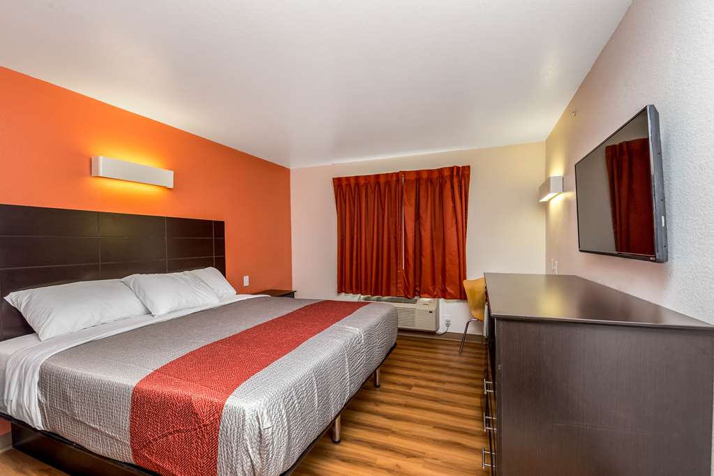 Motel 6 Peoria IL - photo 9