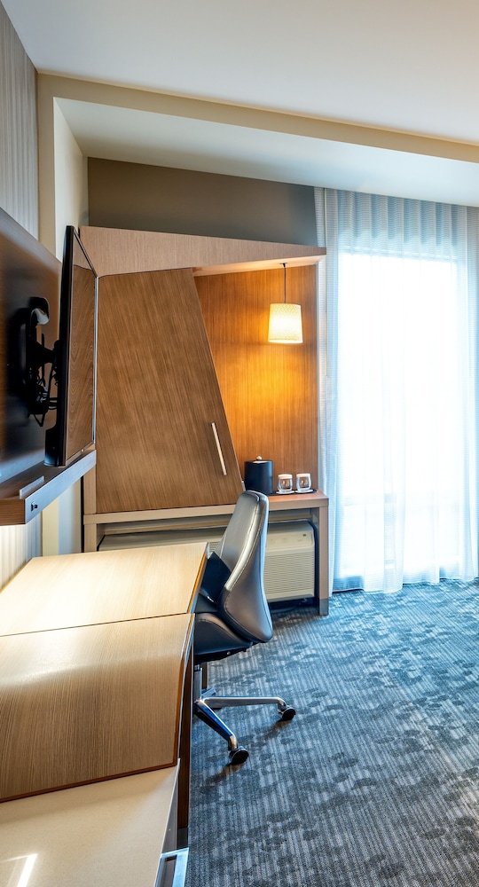 Courtyard by Marriott Charleston North Charleston - photo 7