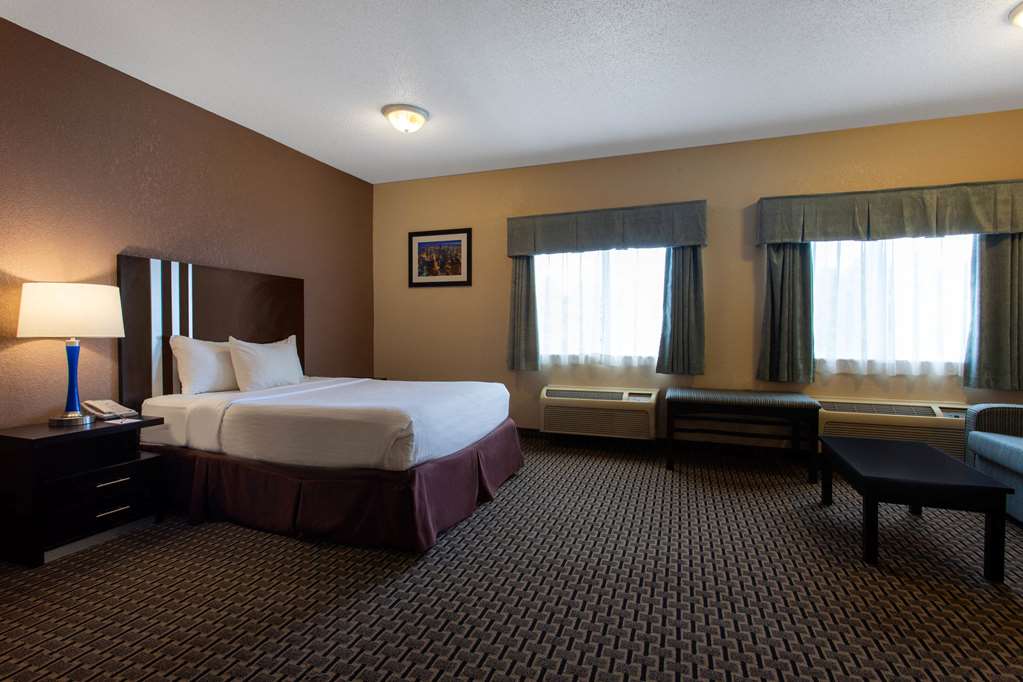 Ramada by Wyndham Glendale Heights Lombard - photo 16