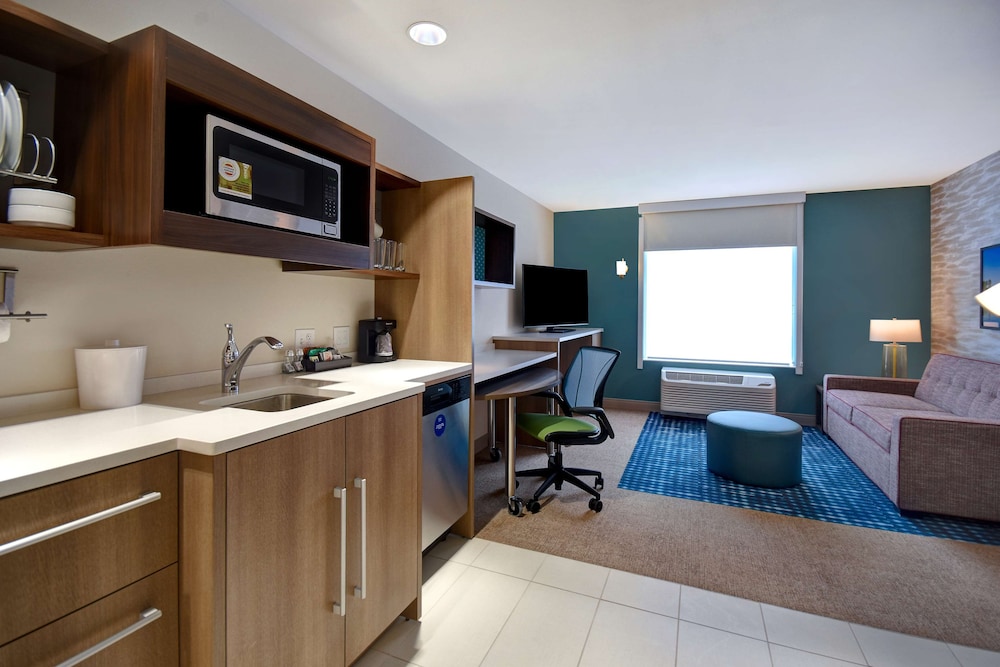 Home2 Suites by Hilton Wichita Downtown Delano - photo 18
