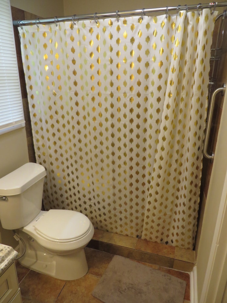 The King Suites - photo 17