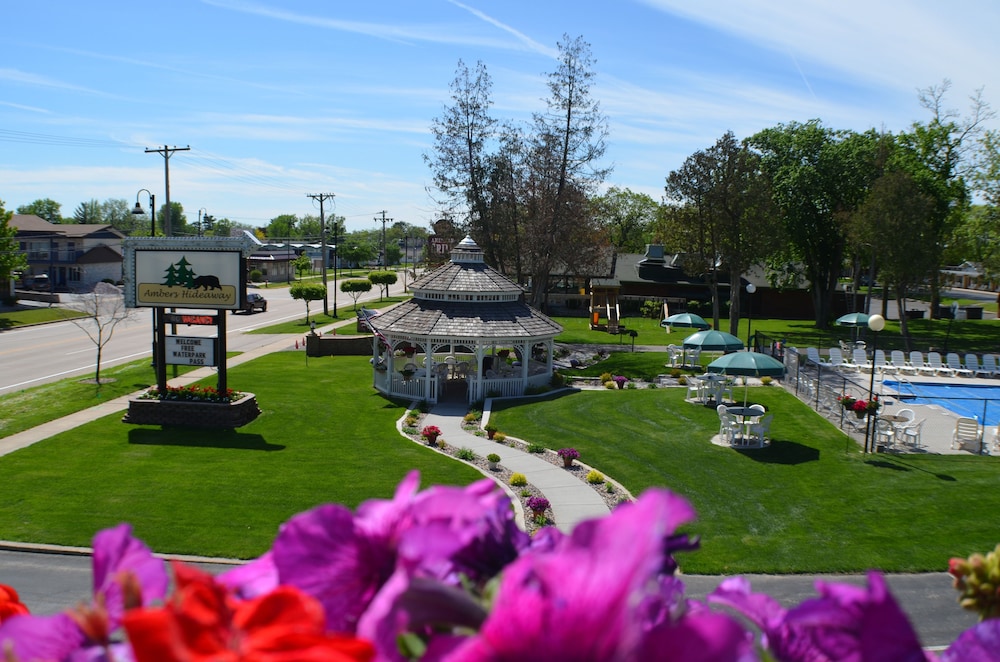 Amber's Inn & Suites - photo 47