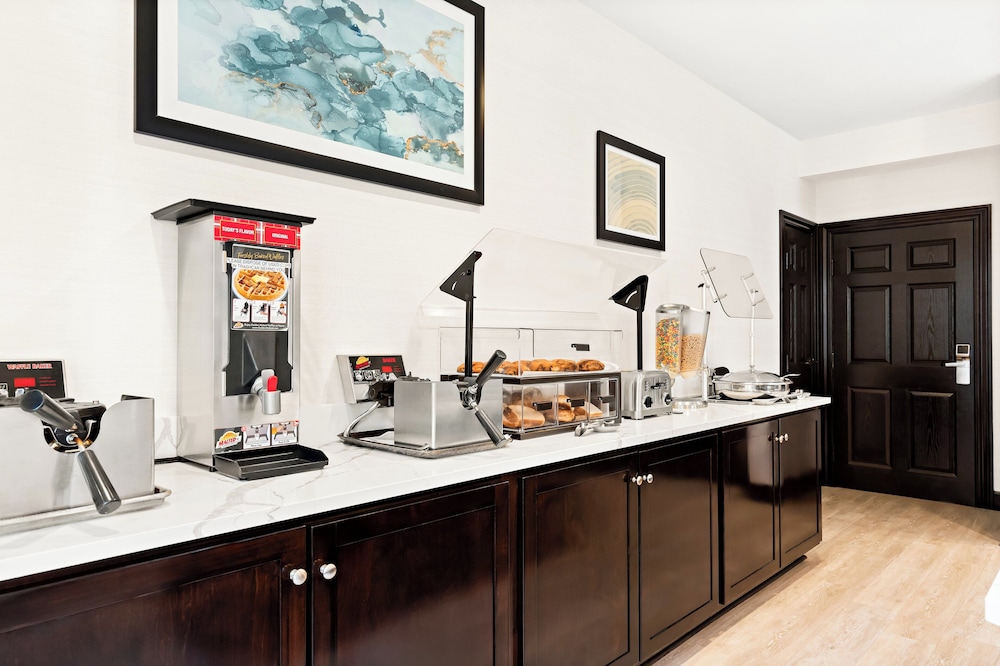 Staybridge Suites Cincinnati North by IHG - photo 81