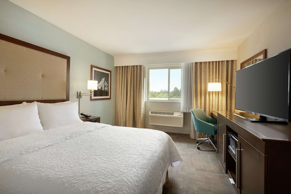 Hampton Inn Clackamas - photo 8