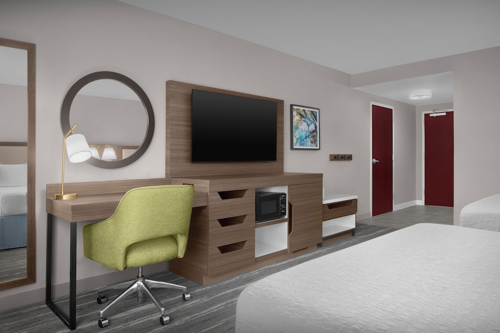 Hampton Inn Ithaca - photo 15