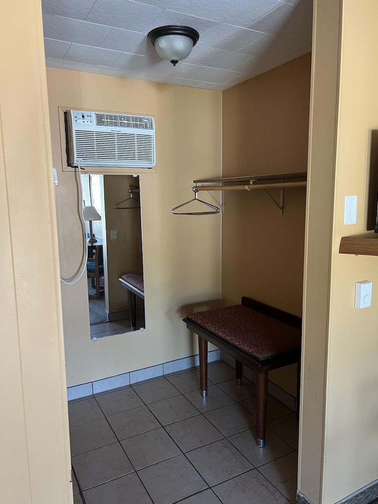 All Star Inn & Suites - photo 179