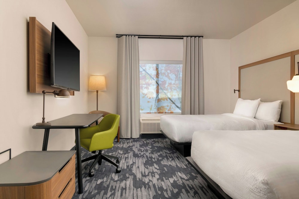 Fairfield by Marriott Inn & Suites Kansas City at The Legends - photo 9