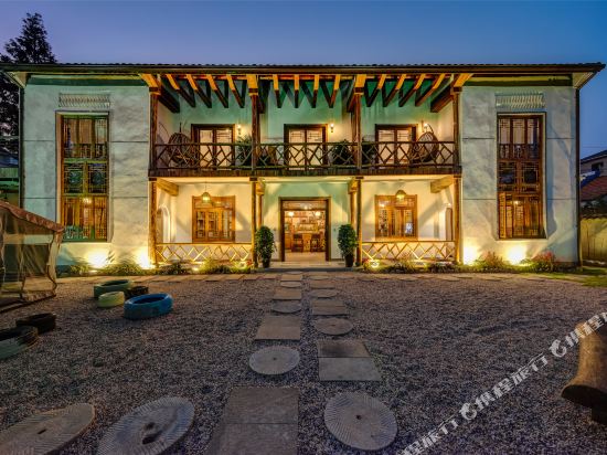 Tongyun Ju Inn in Deqing, People's Republic of China