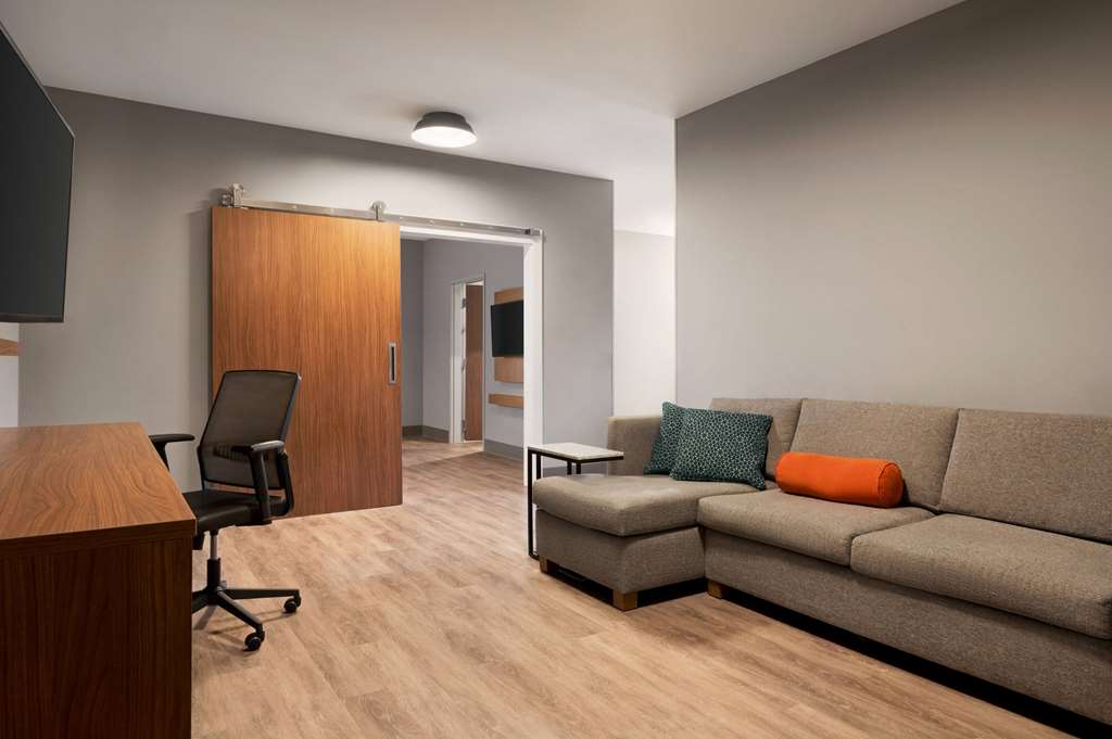 La Quinta Inn & Suites by Wyndham Marysville - photo 24