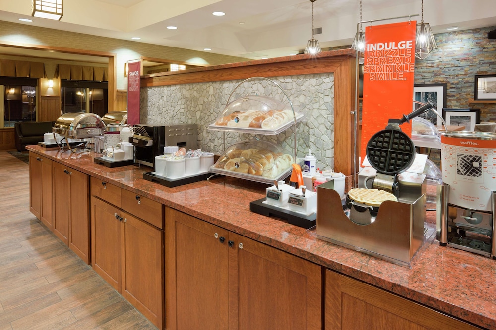 Hampton Inn Duluth Canal Park - photo 51