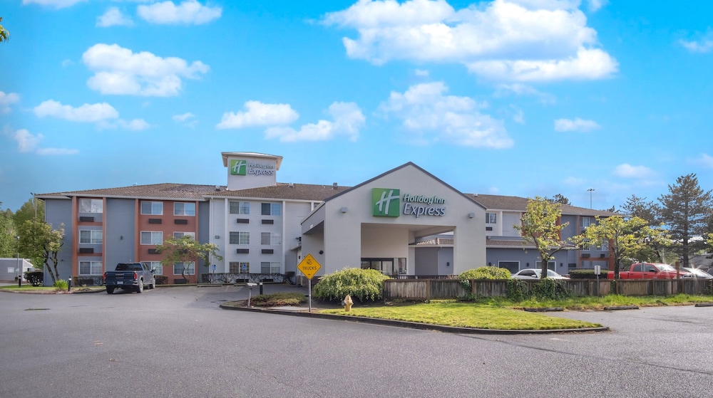 Holiday Inn Express Portland East Troutdale by IHG - photo 49