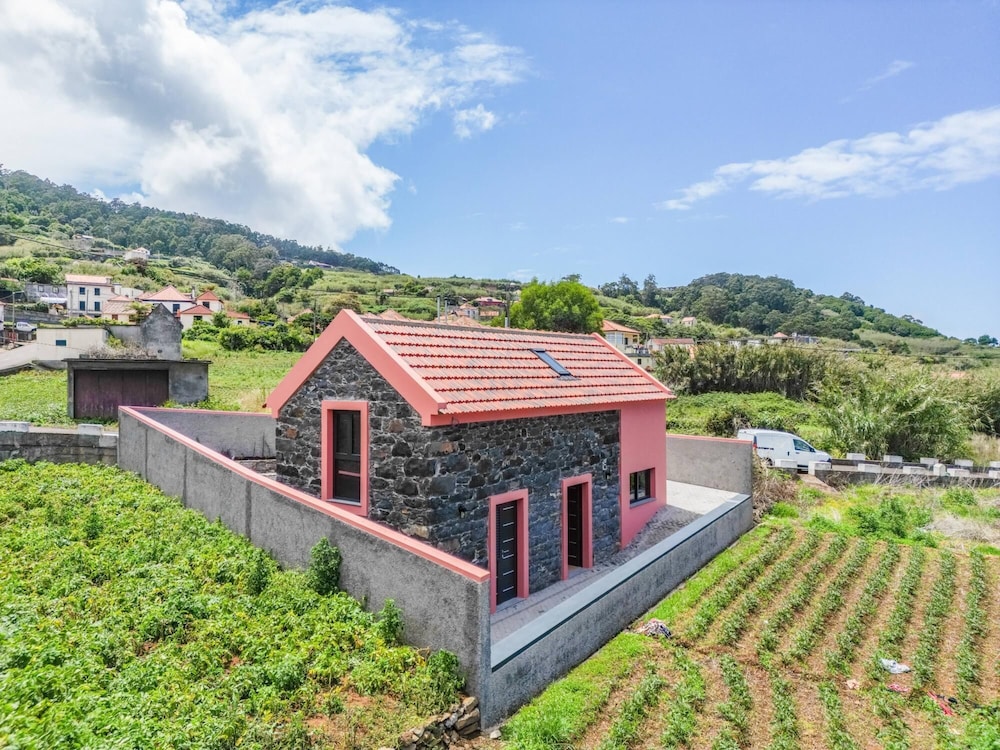 Mountain Retreat by Homie — 4-Star Luxury Hotel in Porto Moniz, Portugal