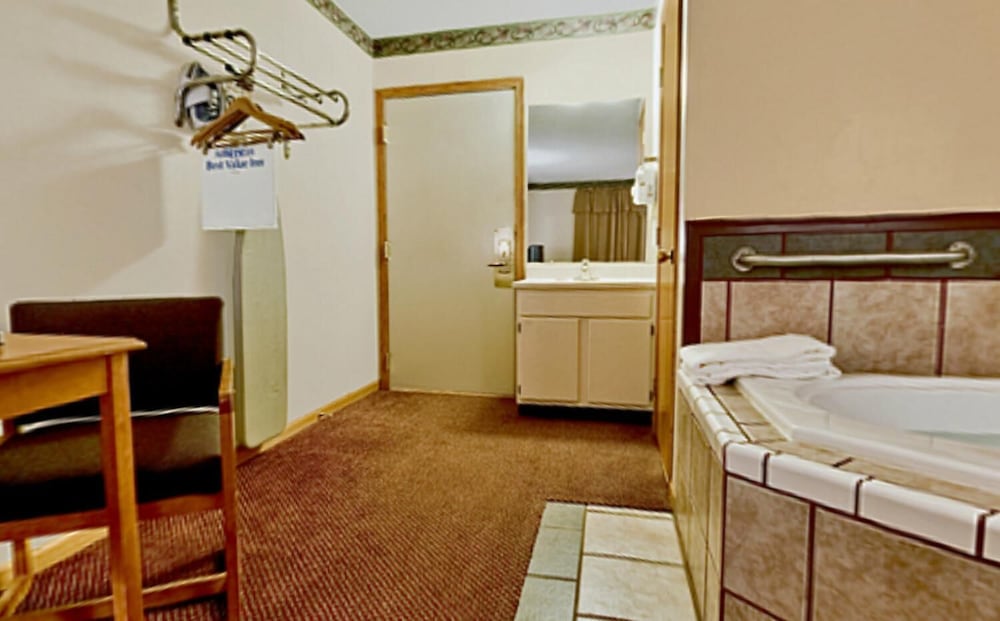 Americas Best Value Inn & Suites Thief River Falls - photo 12