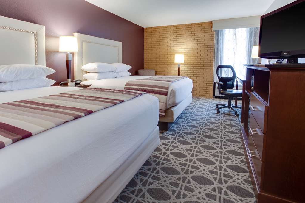 Drury Inn & Suites Louisville East - photo 18