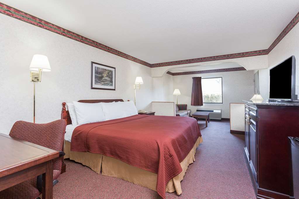Days Inn by Wyndham Royston - photo 8