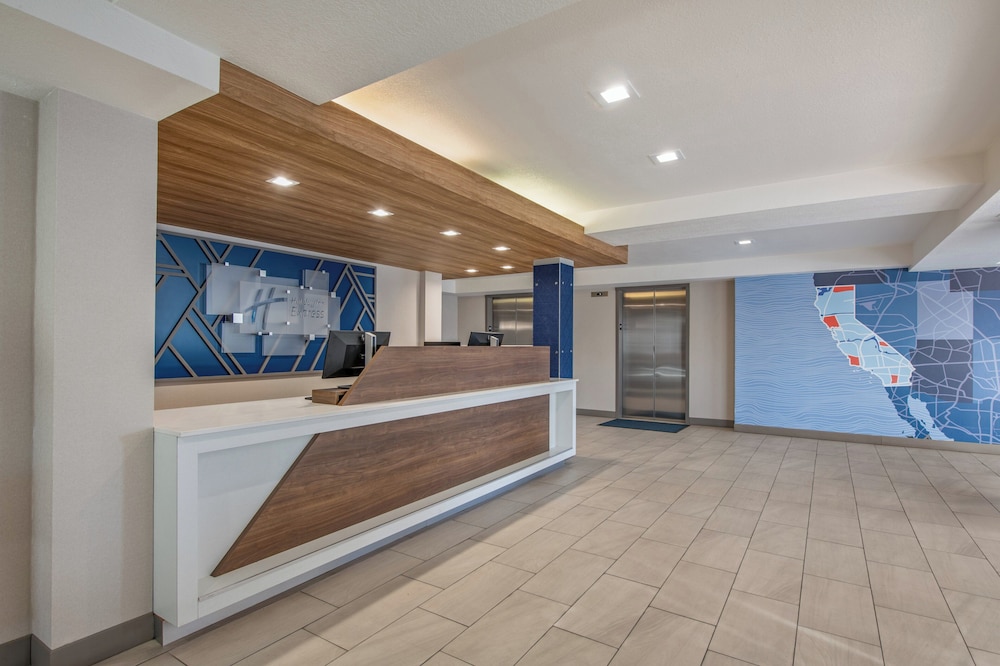 Holiday Inn Express San Diego South National City by IHG — hotel in National City