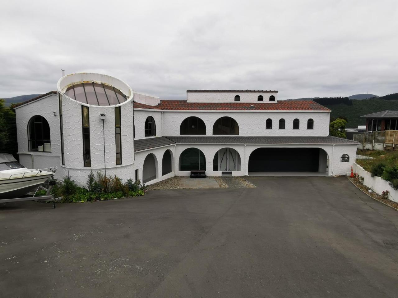 Luxury Harbour view in Dunedin, New Zealand