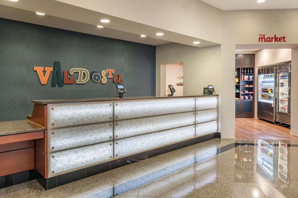 Drury Plaza Hotel Valdosta - photo 6