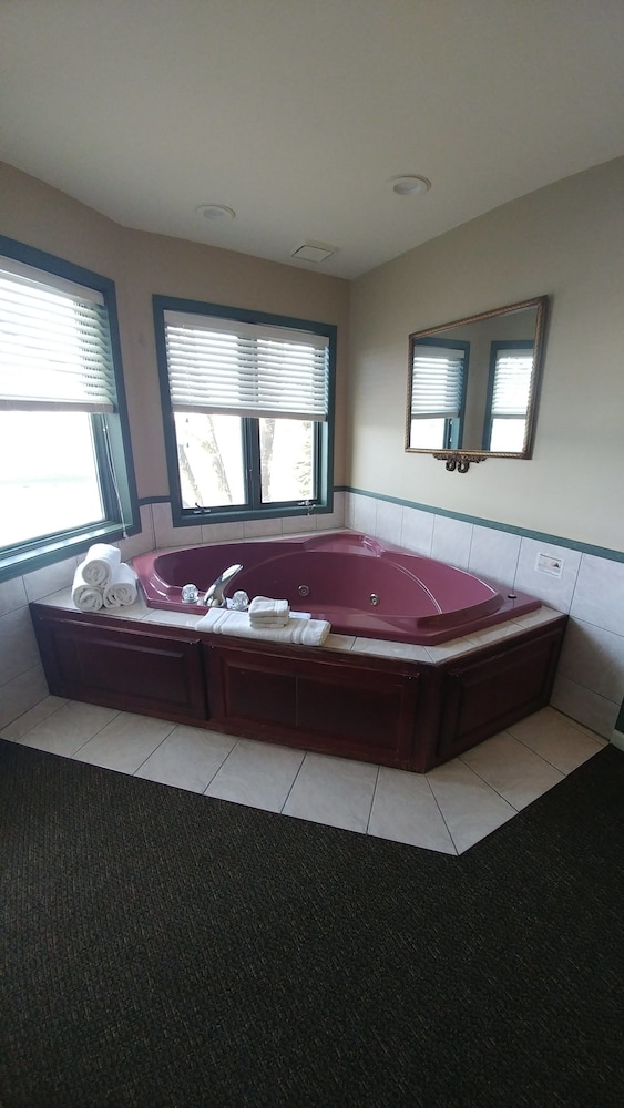 Snug Harbor Inn - photo 38