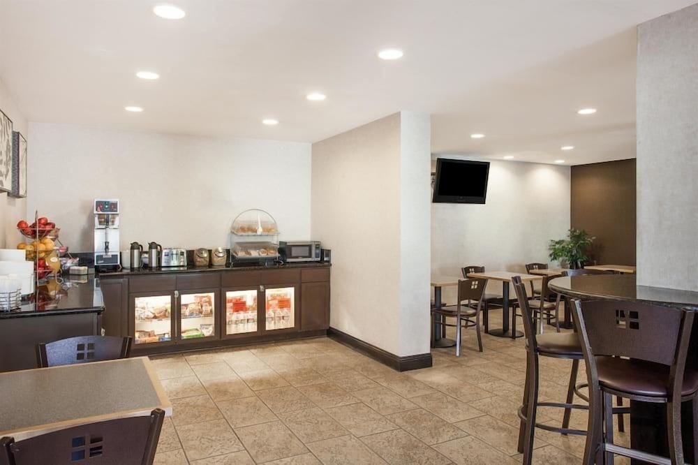 Travelodge La Mesa - photo 32