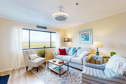Marsh View Villas 129 30 Day Rental — 4-Star Luxury Hotel in Folly Beach, United States