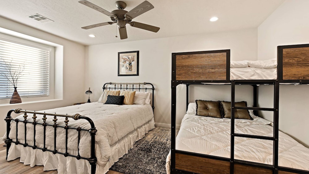 Town Center Resort - photo 14