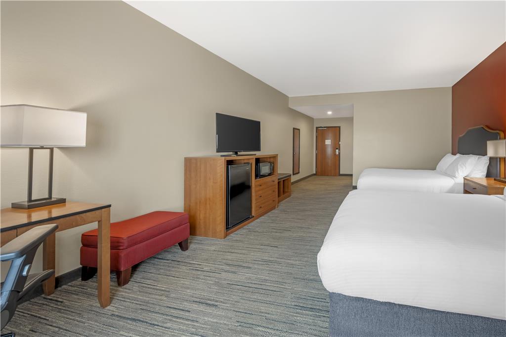 Best Western Bronco Inn - photo 13