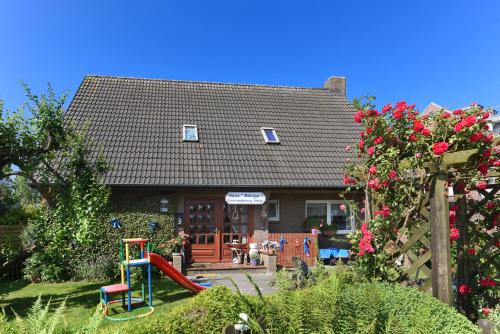 Ferienwohnungen im Haus Beluga — 4-Star Luxury Hotel in Esens, Germany