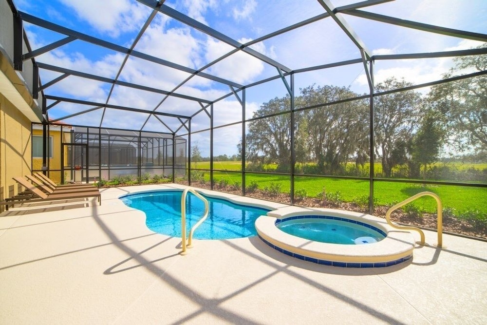Amazing 5 Bedroom Solterra New Resort Home 5 Villa by RedAwning Davenport - photo 30