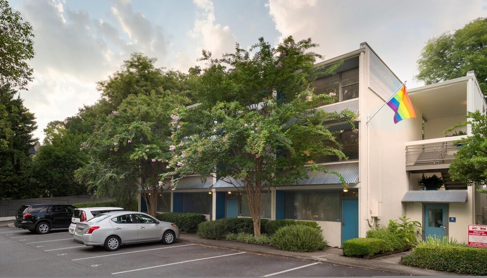 CPF Safe Studio Near Piedmont Hospital Perfect for Travel Nurses - photo 16
