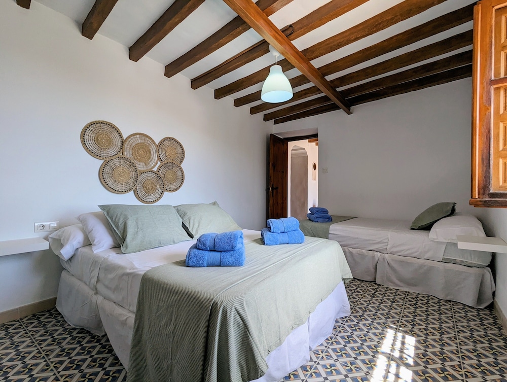 Casa Rural Pagalván — 4-Star Luxury Hotel in Malaga, Spain
