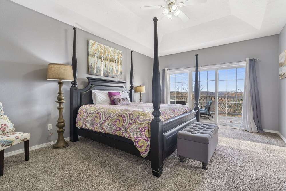 The Greenview Manor Lake Views - photo 15