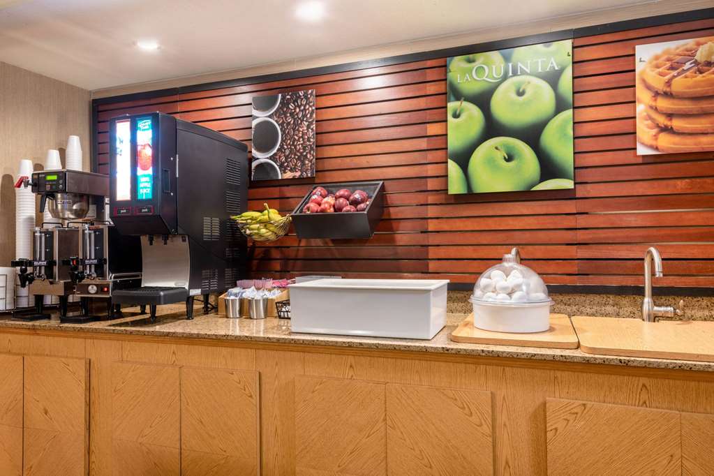 La Quinta Inn by Wyndham Amarillo Mid City - photo 37