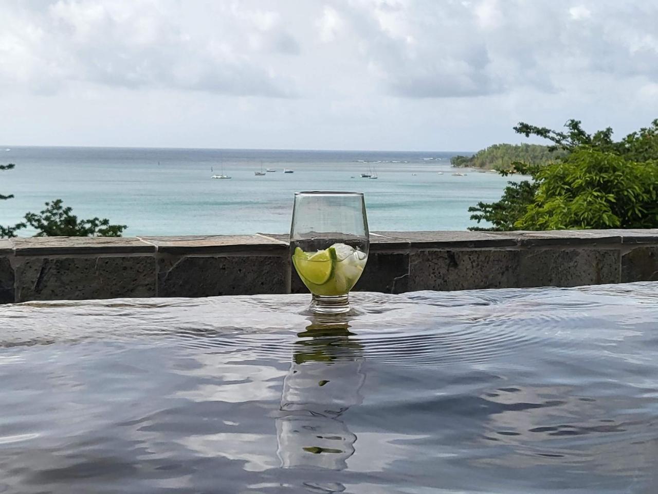 Le Caillou - carbon neutral hotel in La Trinite