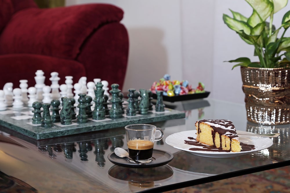 Houspitality Caesar B&B — 4-Star Luxury Hotel in Rome, Italy