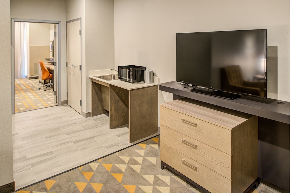 Holiday Inn Hotel & Suites Houston West Katy Mills by IHG - photo 5