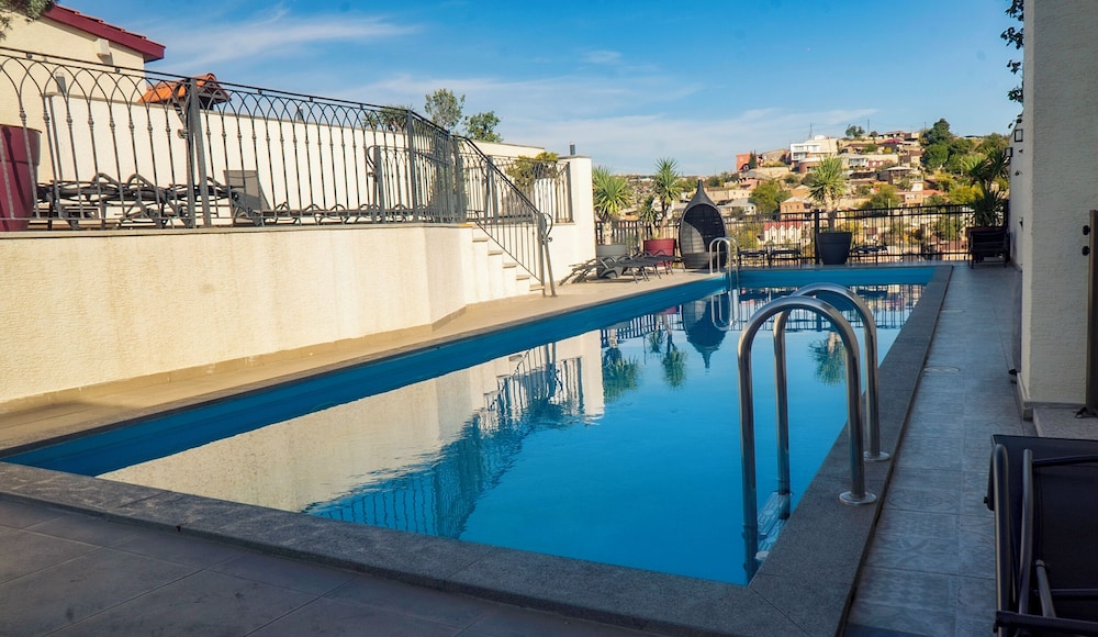Rooftop pool