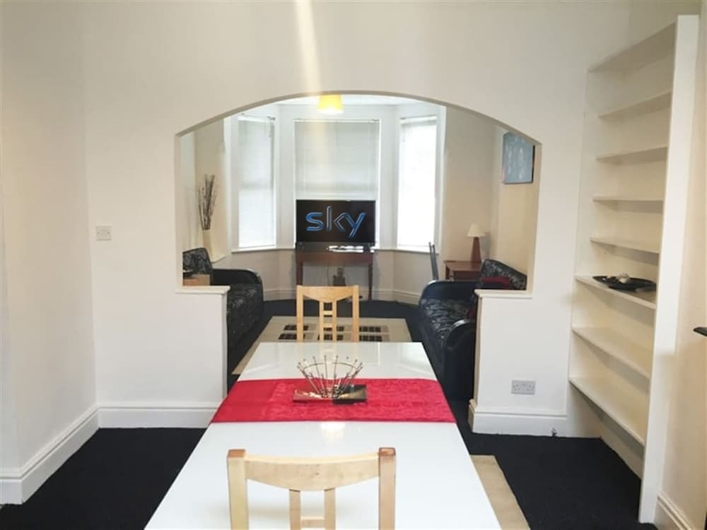 South Central Contractors Townhouse — 4-Star Luxury Hotel in Manchester, United Kingdom