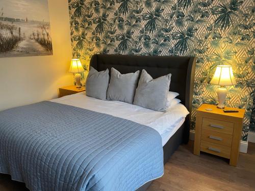 Roker Cottage luxury seaside apartment private parking sky tv — 4-Star Luxury Hotel in Sunderland, United Kingdom